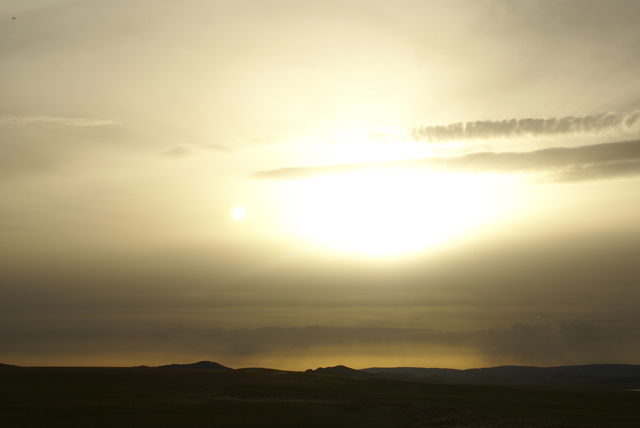 Sonnenaufgang in der Steppe